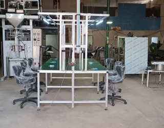 نوار نقاله خط مونتاژ موبایل