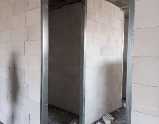 بلوک هبلکس، وال پست سه متری و قوطی منقطع
