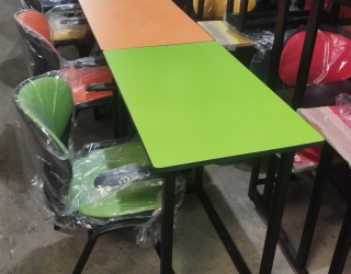 میز و نیمکت مدرسه