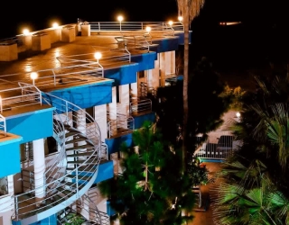 استخدام پذیرشگر آقا