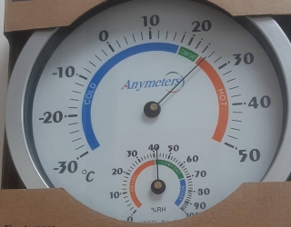 دماسنج ورطوبت سنج 