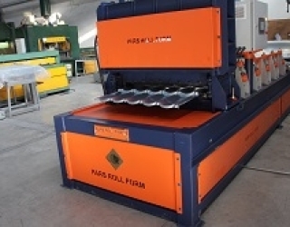 ساخت و فروش دستگاه تولید ورق تایل طولی ( پرچین )