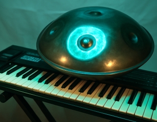 آموزش تخصصی پیانو، هنگ درام، سنتور و خوانندگی خصوصی در منزل شما، مدرس خانم و آقا