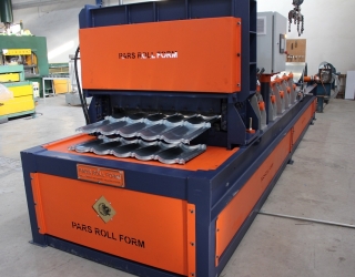 ساخت و فروش دستگاه تولید ورق تایل طولی ( پرچین )