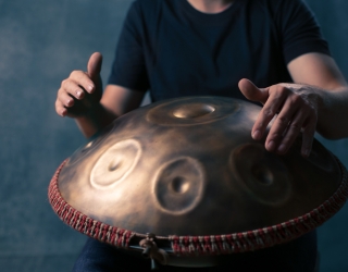 تدریس تخصصی پیانو، هنگ درام، سنتور در منزل شما مدرس خانم