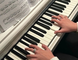 18سالدسابقه تدریس تخصصی پیانو در منزل هنرجو، مدرس خانم