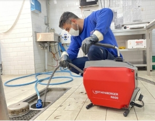 تخلیه چاه فاضلاب / لوله بازکنی / لایروبی / رفع نم و بو/ تمام نقاط شبانه روزی