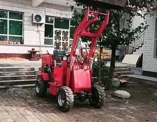 مینی لودر همه کاره 