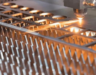 خدمات برش لیزر ورق های فلزی