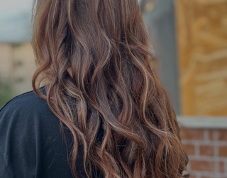 ارائه خدمات رنگ و لایت 