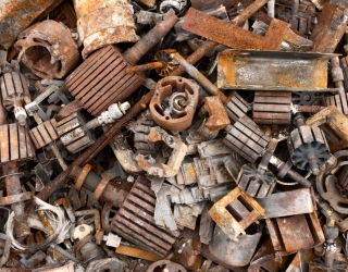 خریدار ضایعات آهن در کاشانی | لیست قیمت روز 1404