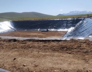 طراحی، اجرا و عایق بندی استخرهای پلیمری آبیاری با ژئوممبران